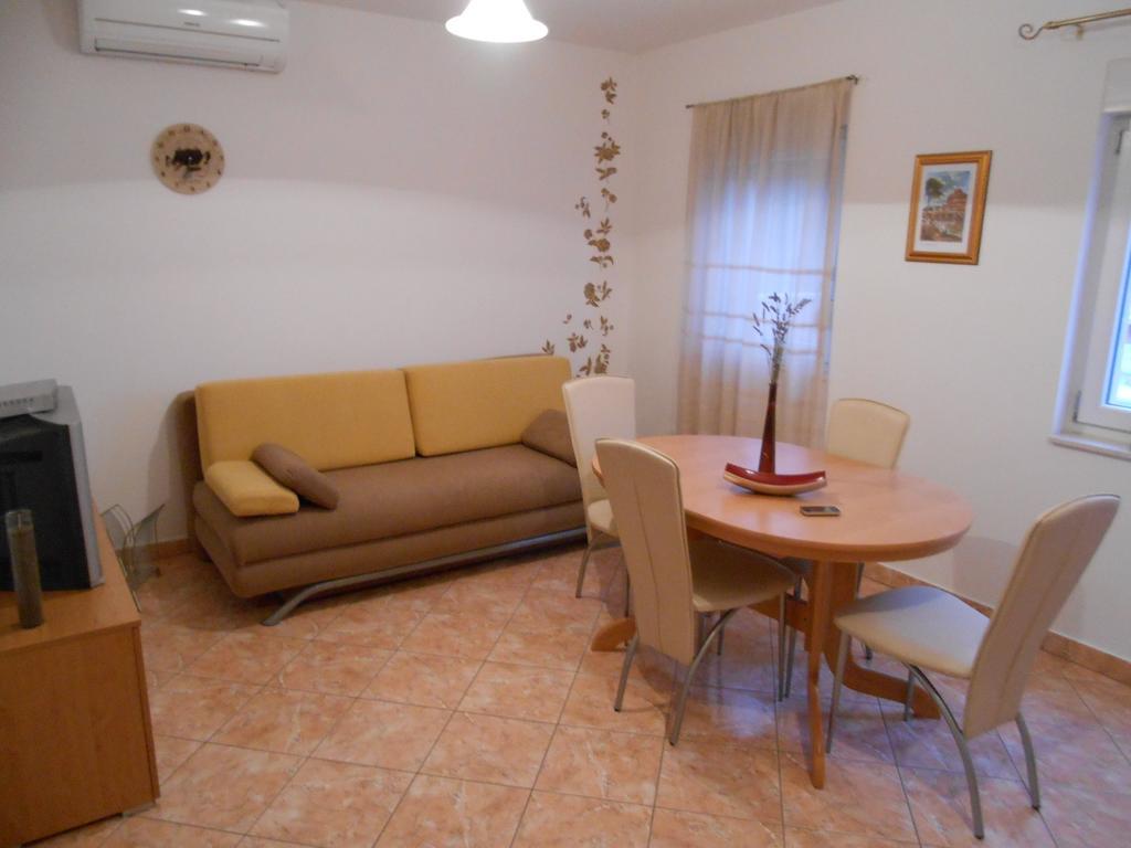 Apartments Luvi Trogir Værelse billede